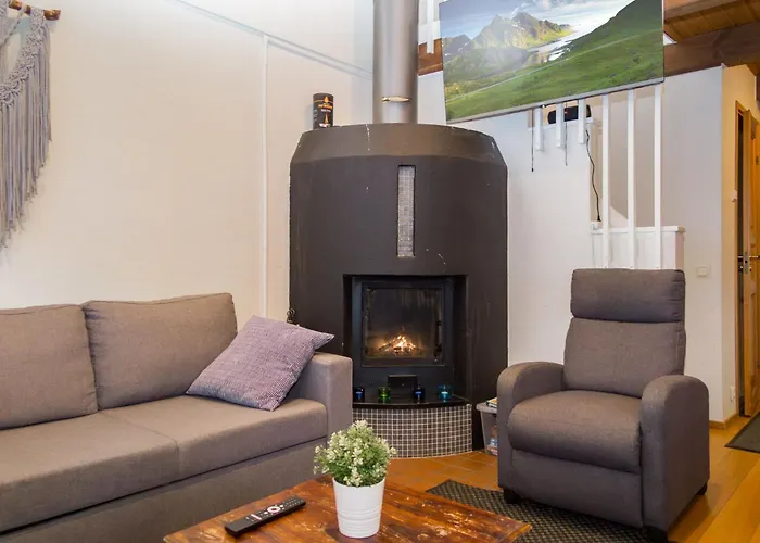 Tahkon Klubitie 4 A By Interhome 塔库沃里